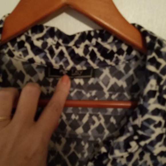 Lily Collard Dress. Stunning Geometric Design. - Picture 2 of 3